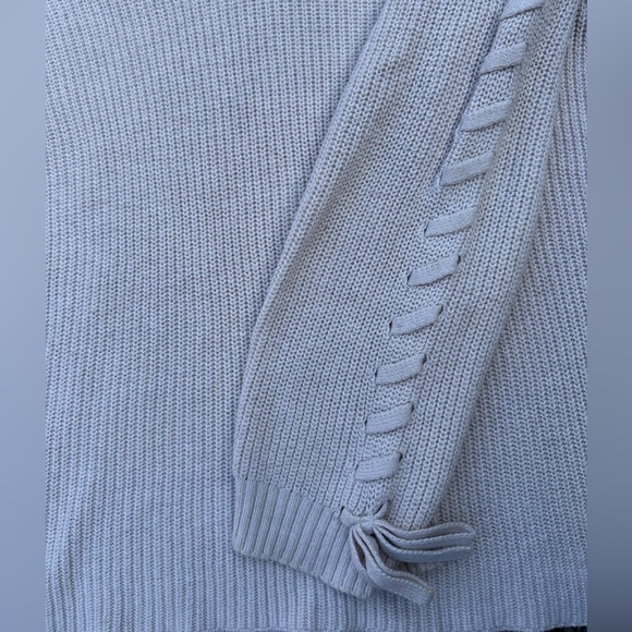 american eagle v-neck cream knit sweater with sleeves and ties - Picture 5 of 9